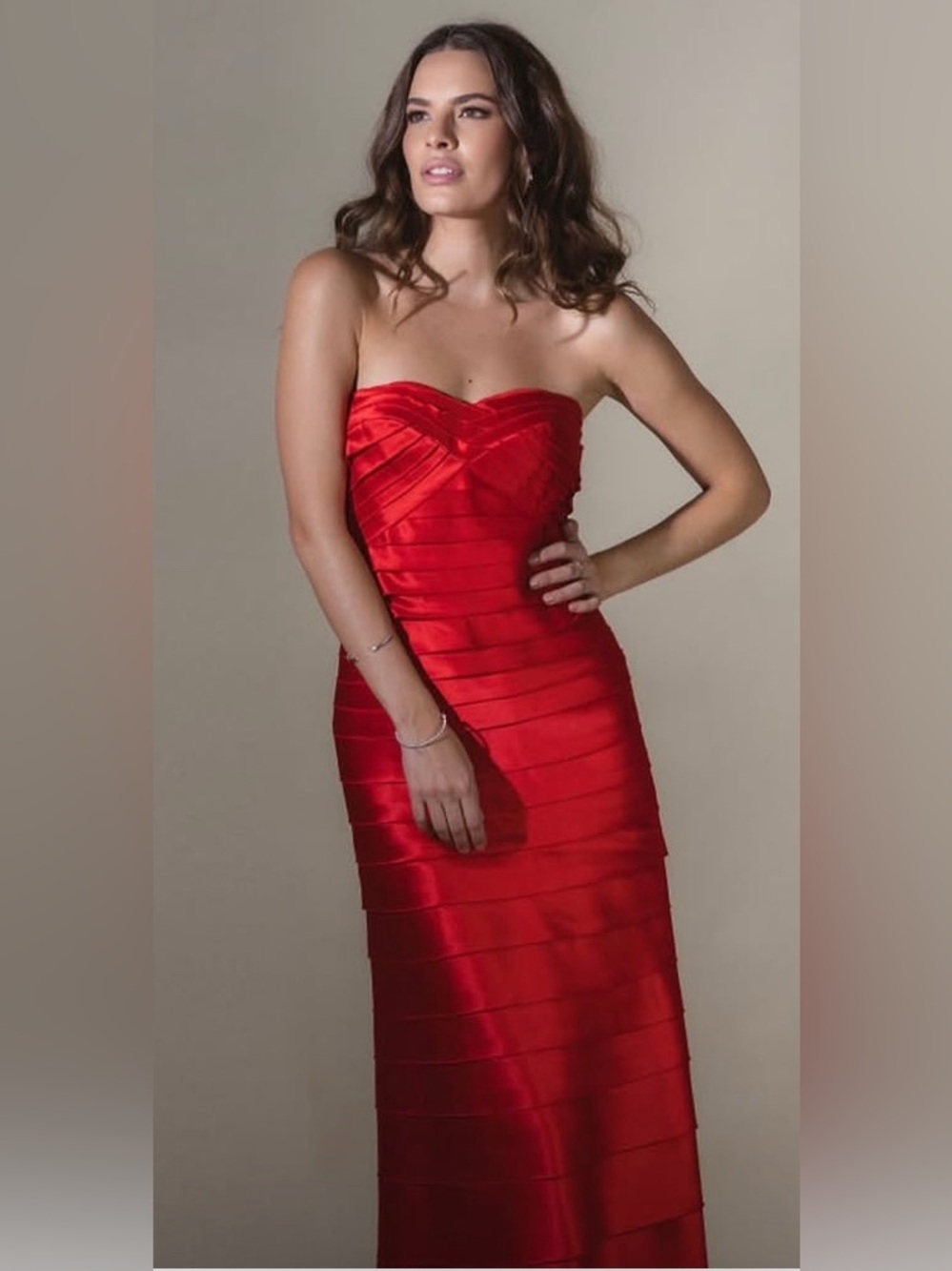 👄 BCBGMAXAZRIA, Strapless Red Satin Tiered Ballgown, SZ 2